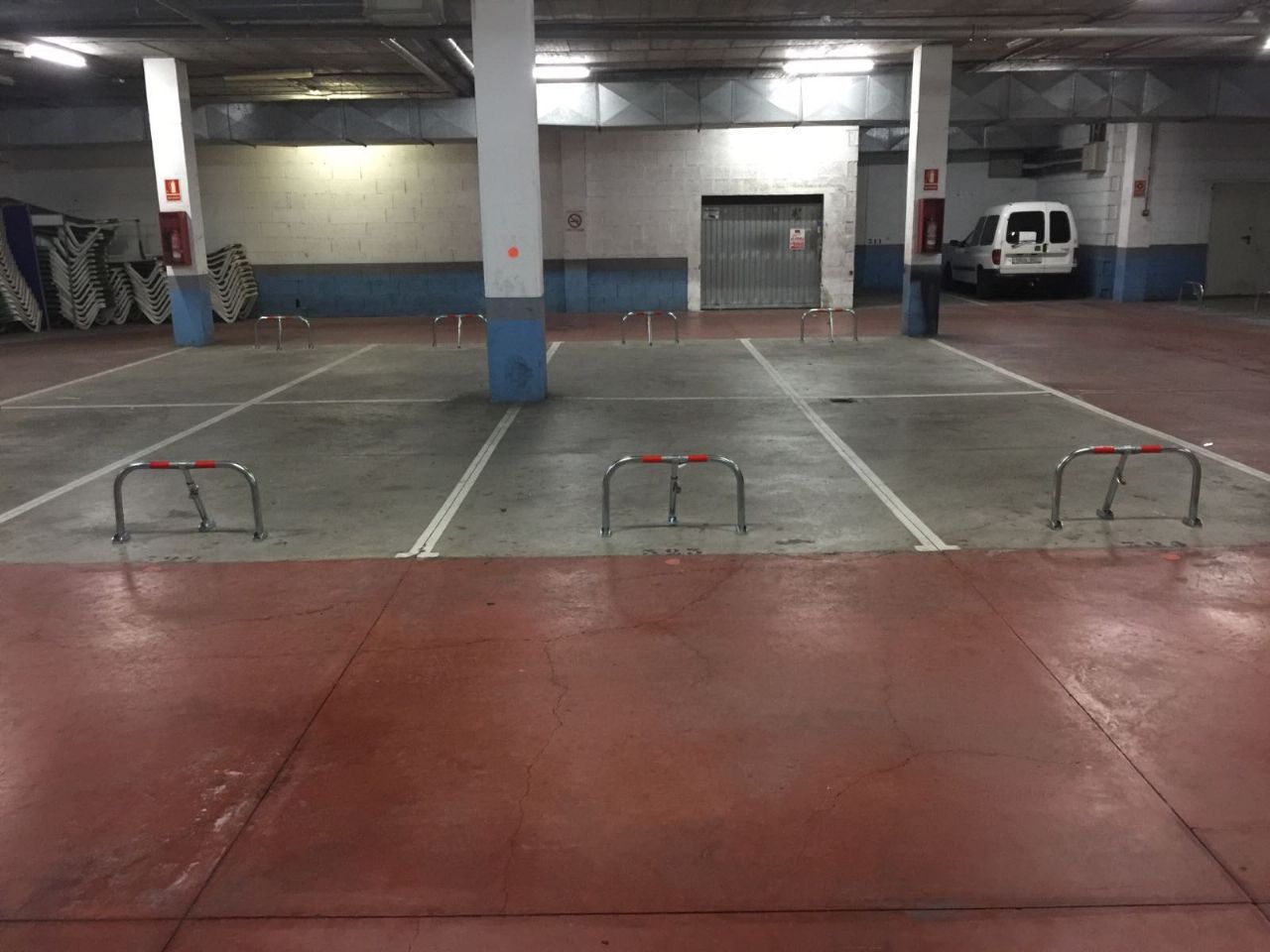SALE! DISCOUNT OF 50.000€!  package of 17 parking lots in Puerto Colón C.C. Terranova
