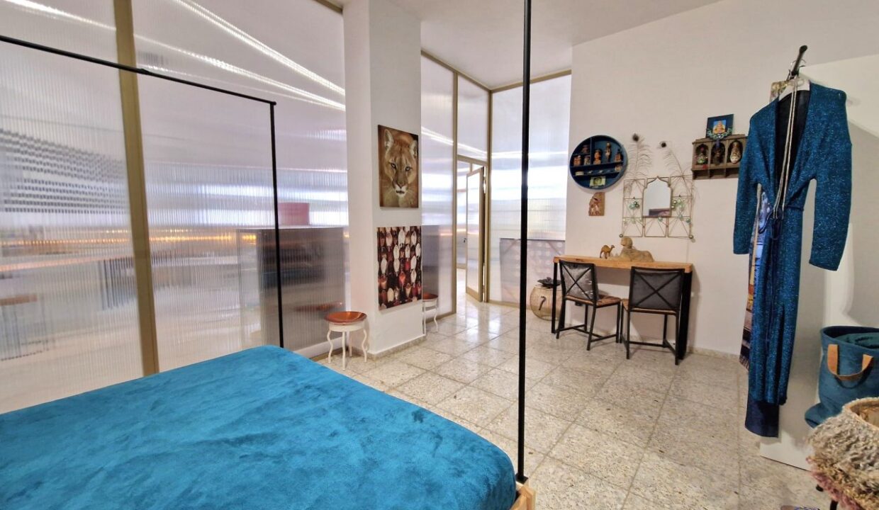 HouseinLosMenores12_0