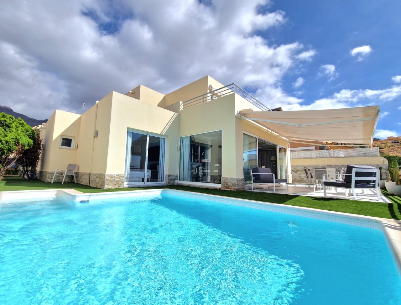 Villa in Los Girasoles
