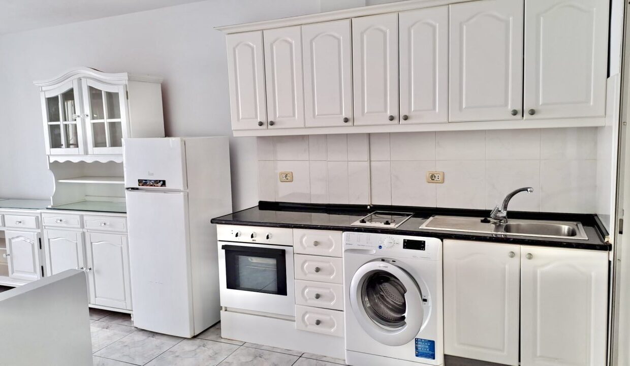 StudioApartmentMarinaPrimavera9