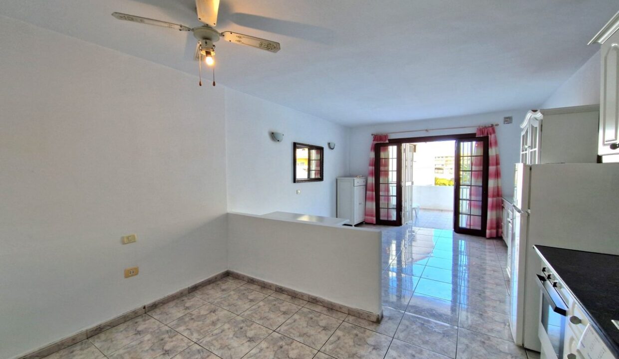 StudioApartmentinMarinaPrimavera3_2