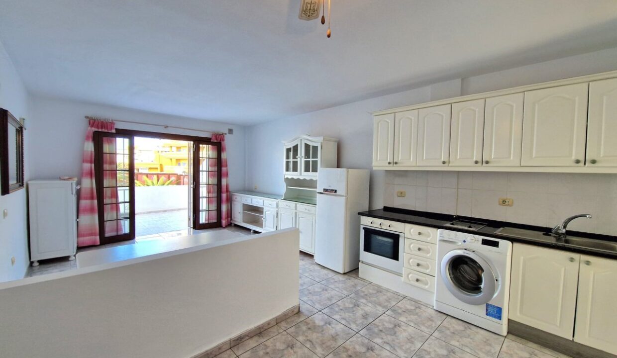 StudioApartmentinMarinaPrimavera4_1