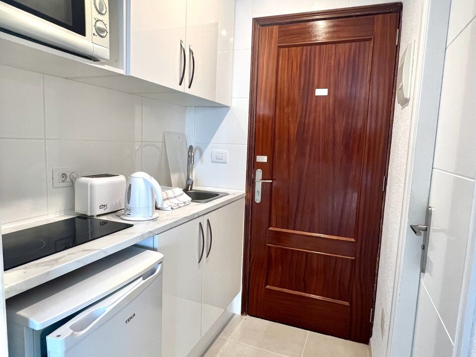 StudioApartmentComodoro17