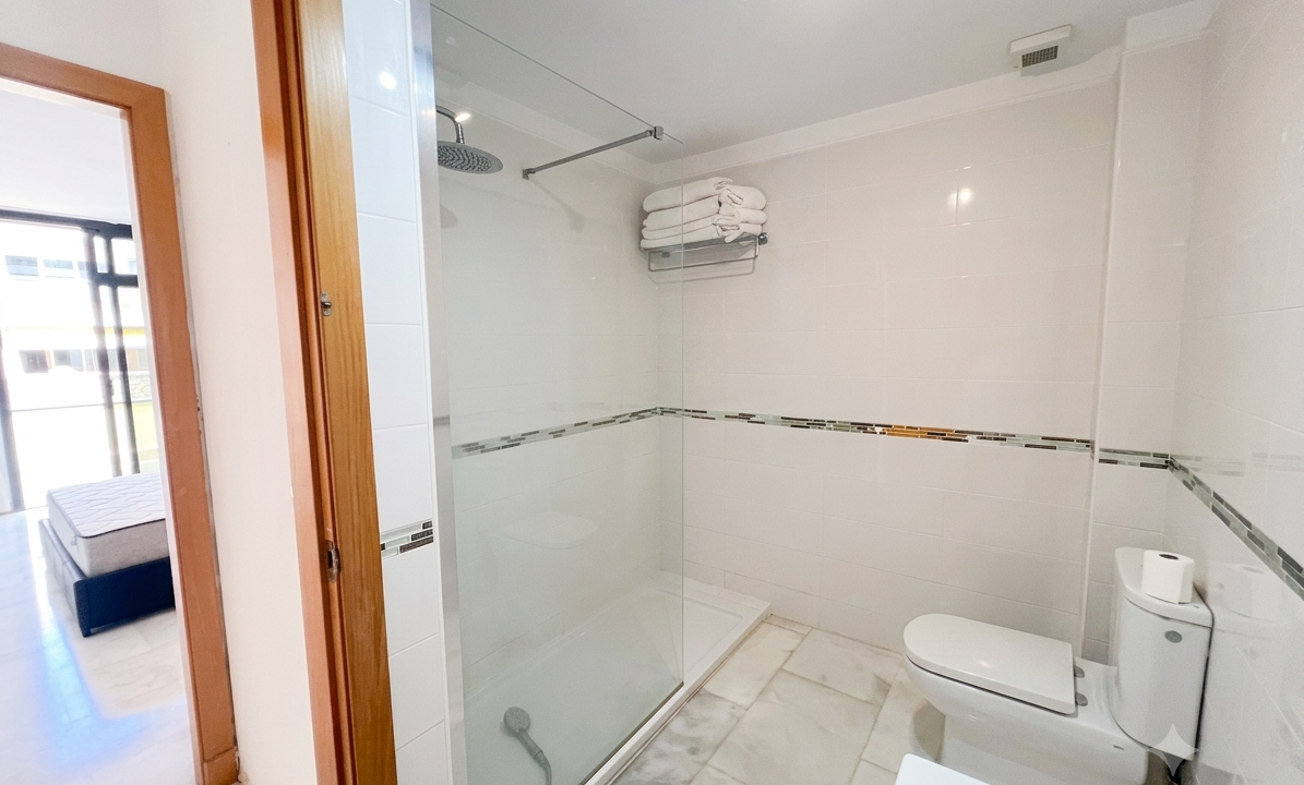 neptuno-la-caleta-bathroom1