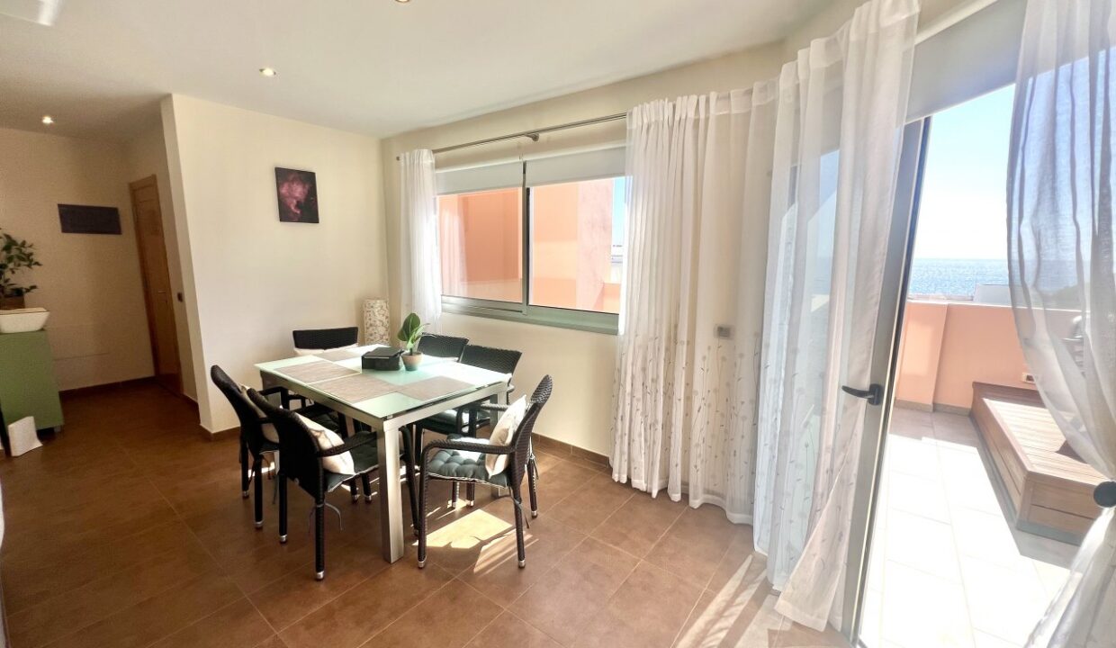 apartment-cantarero-la-caleta-dinning2