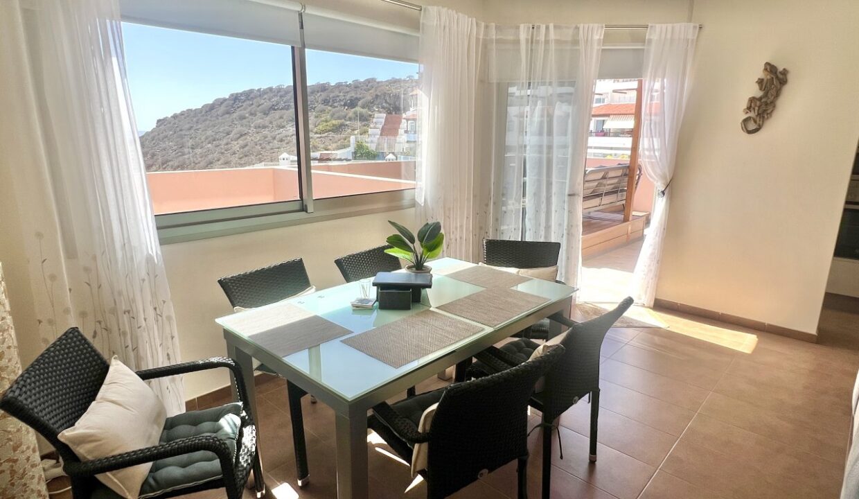apartment-cantarero-la-caleta-dinning3