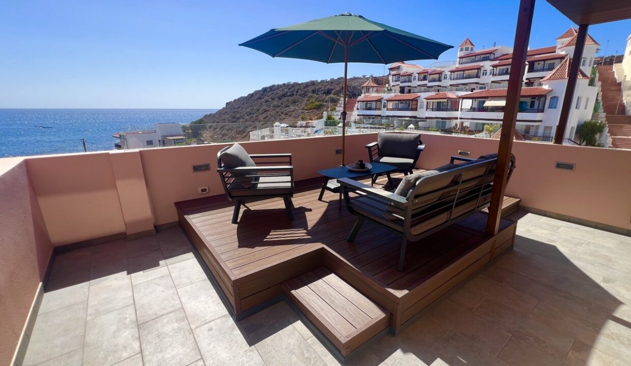 apartment-cantarero-la-caleta-terrace-living-area3-copy_0