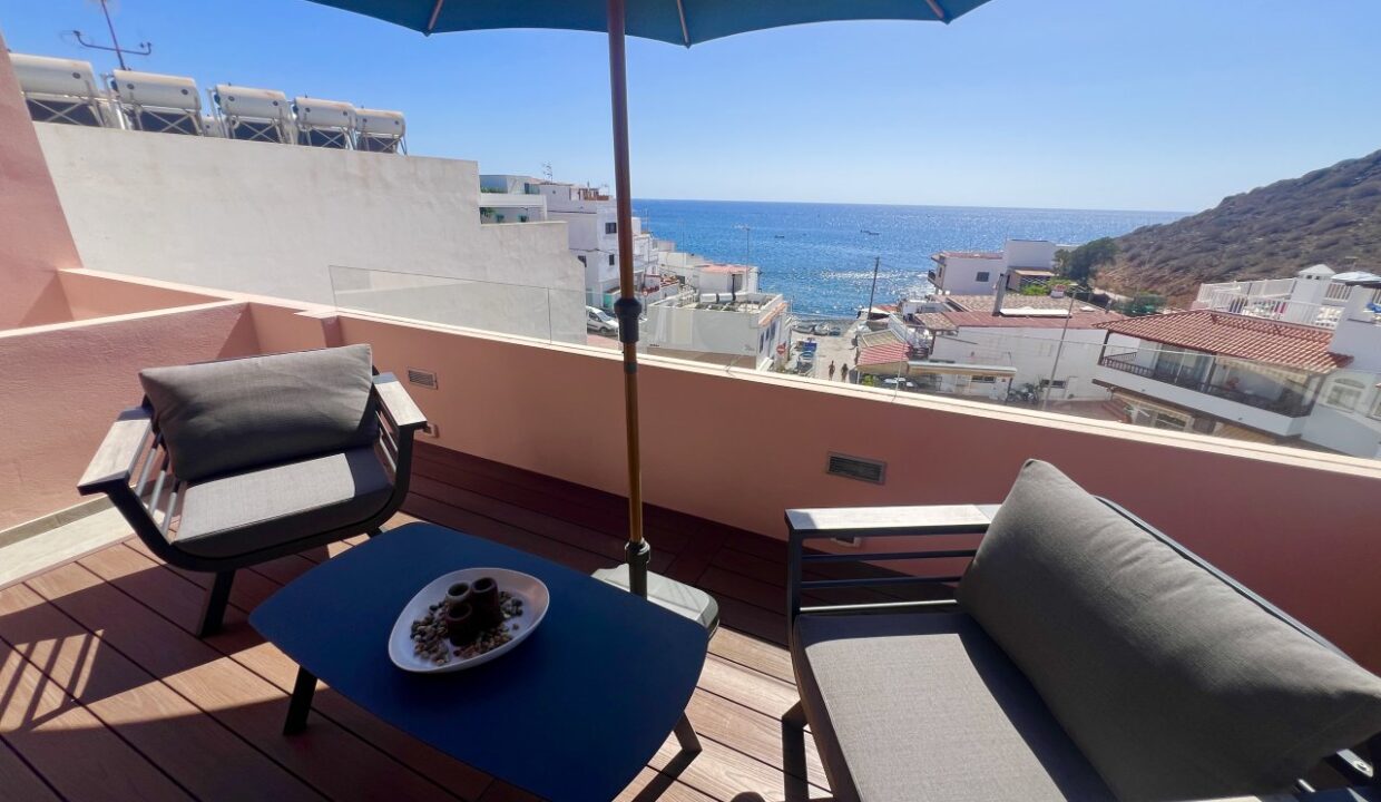 apartment-cantarero-la-caleta-terrace-living-area8_0